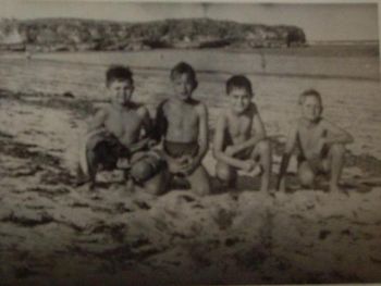 On the beach at Dar Es Salaam - R-L: Carlo, Chris, Vic & Richard...
