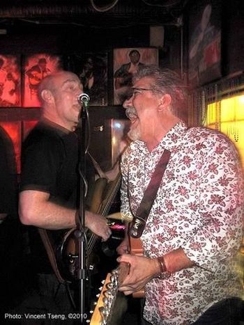 w/Felix Reyes @Northside Tavern on Jon Liebman's birthday gig. 7/31/10
