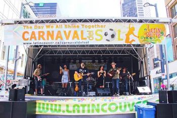 Spanglish101 Band main stage Carnaval Del Sol 2013 www.spanglishsound.com
