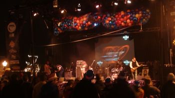 2011 New Year's Eve opening for Smash Mouth
