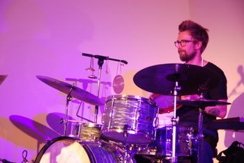 Martin Grabher / drums, percussion
