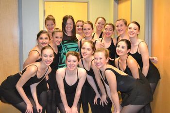 Jennifer White & The Dance Center Students before performing!
