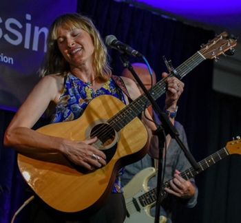 pic by Nate Dow at Club Passim 9/22/22
