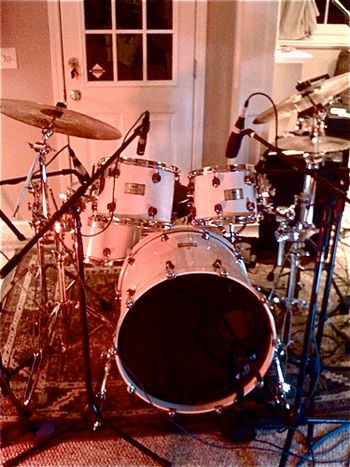 Mapex drum set
