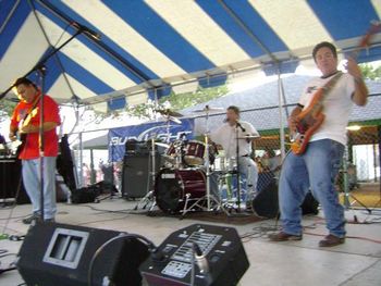4rth of july 2008 san benito texas..valles flying machine in full blast mode...very hot and muggy that day..ha ha !
