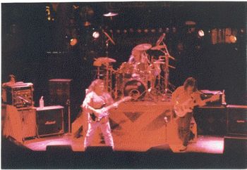 valles brothers band aka now valles flying machine..playing live at gazzarriis night club in hollywood california 1992
