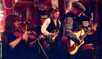 Margey Peters, special guest Bobby Radcliff, and Brad Vickers at Banjo Jim's, NYC 2010

