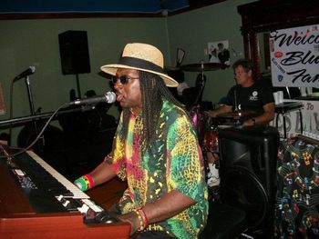 Jammin with Pete at the Blues Bayou restaurant...

