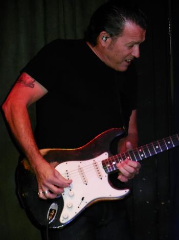 Tommy Castro

