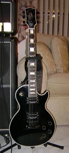 Gibson Les Paul Custom (Modified with black hardware)
