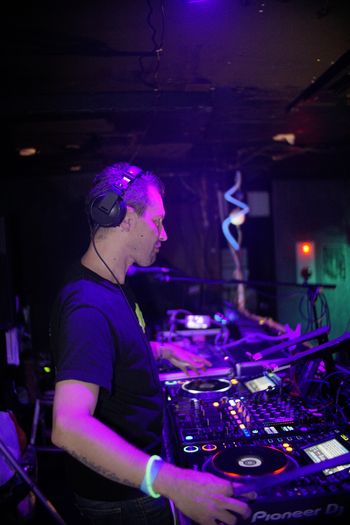 DJ PHB - CPU:Molecules EP Release Party & Kenzo-A’s Birthday, R Lounge, Shibuya, Tokyo  August 27th, 2022  A Planet X & Sculpted Sounds Production  https://phanganist.com/content/phb-aka-pure-human-beat
