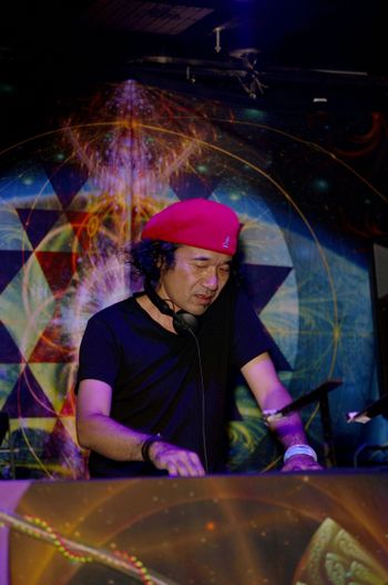 Funky Gong - CPU:Molecules EP Release Party & Kenzo-A’s Birthday, R Lounge, Shibuya, Tokyo  August 27th, 2022  A Planet X & Sculpted Sounds Production  http://www.funkygong.jp
