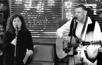 Jason Didner and Leslie Masuzzo performing at The Fine Grind in January 2023. Photo by Dennis Hill
