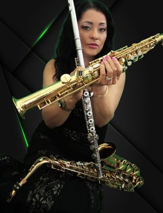 female saxophone player, Dallas saxophone player, female flute player, best flute player, best saxophone player, women in music, Black women in music, Jazz musician, RnB musician, Music Fest