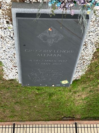 Gregg Allman gravesite
