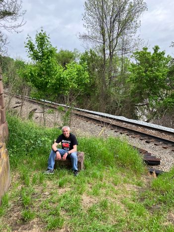 Railroad tracks behind Bond Tomb.
