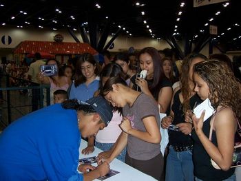Baby Jay signing autographs after his GRB performance in Houston
