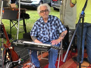 How lucky is it that Steve found a slide guitar with his name on it? (Maple Valley Days, 2022).
