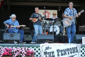 The Fentons: the band and the banner. (Evergreen State Fair, 2016).
