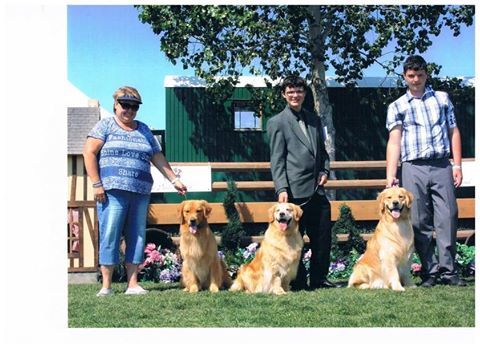 Judy -Baloo
Ethan - Journey
Austin - Matrix
Mother and Sons photo of the dogs at the National 2015! Priceless :)
