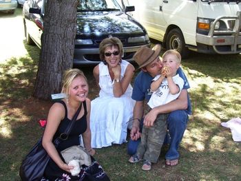 Mildura 2006 with Stuie & Camille & Chet
