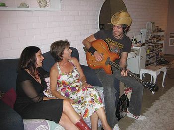 Jessie, Dan & Mum Wildflowers 2008

