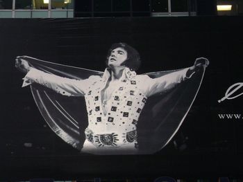 ELVIS FROM THE 1972 MADISON SQUARE GARDEN CONCERT PHOTO TAKEN BY GEORGE KALINSKY
