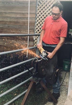 Farrier Joel Ondrusek