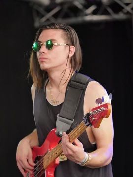 Bass Lucas Martinez