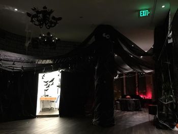 10/2018 Boooohawhawhaw! Happy halloween bat cave! Woo! Check out this phantastic masterpiece we created! 👻 🎃 All the kids will love it! Adults, too!
