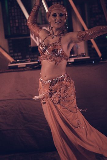 @RasaVitalia, Dance Artist, performs at @ApothecaryRaree Show at @BarFluxus, Sunday, August 4, 2019. Photo by Michael Darius. - Performer: http://www.RasaVitalia.com Show: http://www.apothecary-sf.com Venue: http://www.barfluxus.com - Shows every Sunday, 4-7pm, Aug-Oct 2019. See Rasa Aug 4, 11, 18, 25, Sept 22, Oct 6, 20.