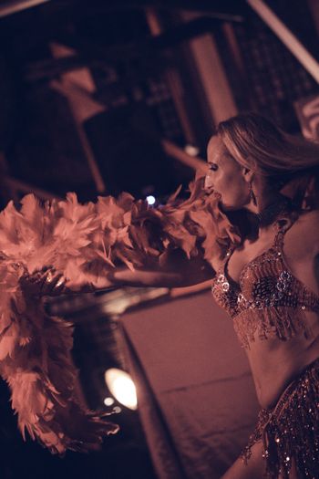 @RasaVitalia, Dance Artist, performs at @ApothecaryRaree Show at @BarFluxus, Sunday, August 4, 2019. Photo by Michael Darius. - Performer: http://www.RasaVitalia.com Show: http://www.apothecary-sf.com Venue: http://www.barfluxus.com - Shows every Sunday, 4-7pm, Aug-Oct 2019. See Rasa Aug 4, 11, 18, 25, Sept 22, Oct 6, 20.