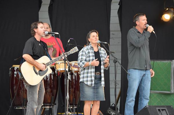 Fourth Creek Plays for Arts Council in Statesville, 2014