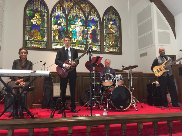 The Tom Euler Band: Lucy Kilpatrick, Tom Euler, Mike Behlmar, Von Jose' Roberts