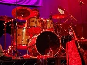 Phil Weiss as Mick Fleetwood