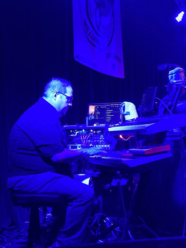 Tony Saracini - Keyboards