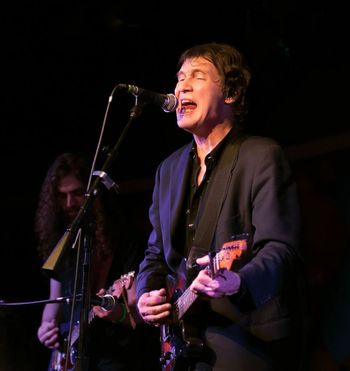 Dwight Twilley sings his butt off in Annapolis. One of those musical heroes of mine who can do no wrong.
