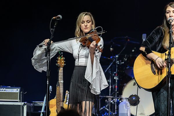 Sara Zebley (Vox/Fiddle/Guitar)