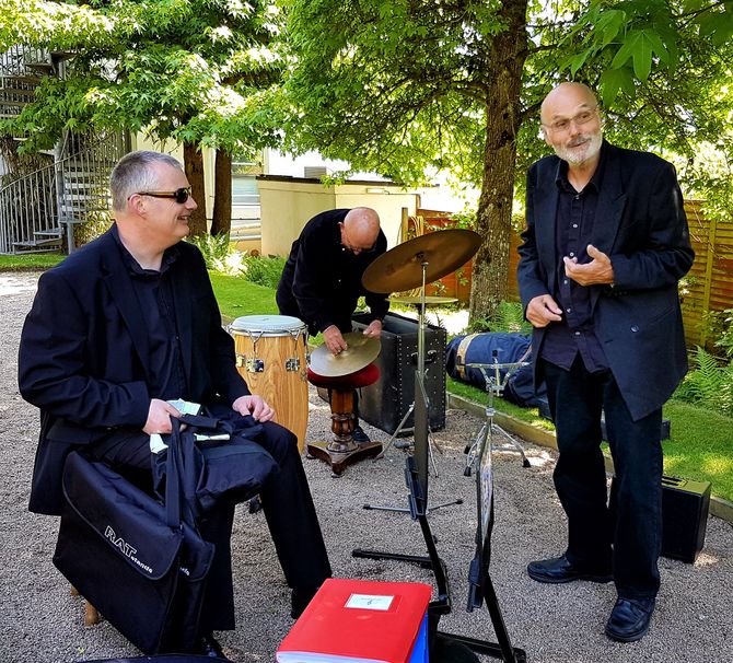 jazz quartet setting up for outdoor wedding drinks music booking in jersey ci