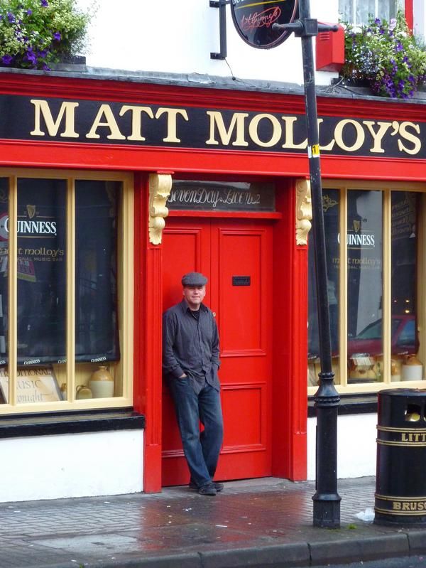 Mecca for would be Irish flute players...I was able to join a session later, but your man wasn't home.