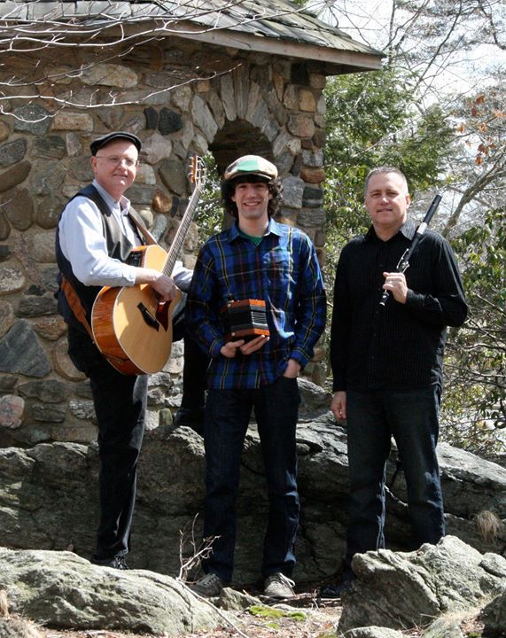 Full Gael with Gary Palmer (guitar) and Ben Gagliardi (concertina).