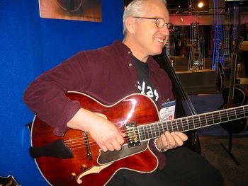 Fabulous player ,teacher, author, composer & friend Sid Jacobs enjoys Jimmy Wybles' new guitar