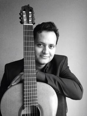 Misael Barraza-Diaz was born in 1990 in Hermosillo, Mexico. He began his guitar studies at eleven years of age, with guitar professor Jesus Cota. Three years later, he started learning flamenco guitar as a self-taught musician. While studying at the University of Sonora, Misael was invited to be a part of the guitar quartet Staccato, with whom he recorded a CD in 2005.
In 2008, Misael received a full scholarship to go to Spain and study with awarded flamenco guitarist Oscar Herrero. During his stay in Spain, Misael participated in the Flamenco guitar contest, “III Concurso Internacional de Guitarra Flamenca Niño Ricardo” and placed third in the international guitarist category. In June of 2010, he attended the National Festival of Flamenco in Albuquerque, New Mexico. After participating in the Concurso, (Contest) the jury awarded the first prize to Misael for his interpretation of his own composition “Cajita de Madera”, one of the singles in his latest CD “Luz de Día”. During the summer of 2011, Misael was able to study again in Spain with Oscar Herrero. While in Spain, Misael was part of one of the biggest guitar events in the world, the Cordoba Guitar Festival, where he studied with flamenco guitar legends Manolo Sanlucar, Jose Antonio Rodriguez and Manolo Franco, among other great masters of flamenco guitar.
In 2014 Misael released his first solo guitar album entitled “Luz de Día”, available for purchase on Itunes, Amazon and CdBaby.