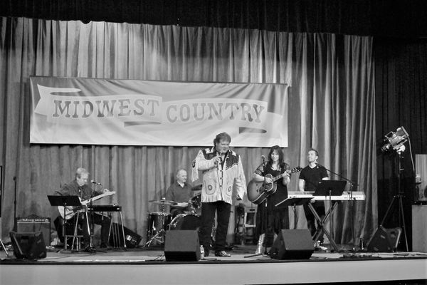 Red, Lisa Marie and Freedom Train Preforming at the Midwest Country Theater in Sandstone, MN for taping on the RFD Midwest Country Show.