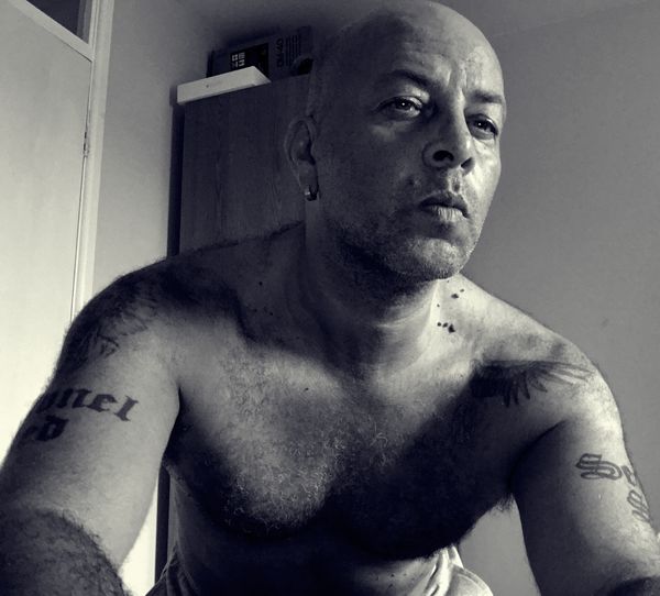 NICHOLAS S ROMILLIE
aka COLONEL RED
Singer/Songwriter/Producer/Actor