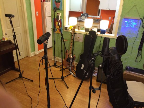 Mic central!
