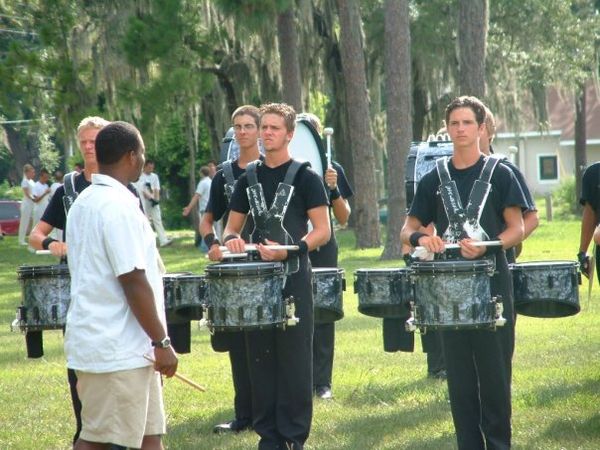 Trabajando con el drum corps de Teal Sound en DCI