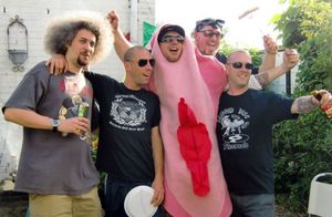 Glen (beats), Dean (vocals), Franko (bass in your face), K-Hate (guitar),
Maarten drives the van (pictured in pussy costume)