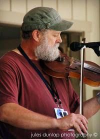 Kicking off the 2015 John Hartford Memorial Festival with the Star Spangled Banner/Wolves a Howlin' medley. Solo fiddle.