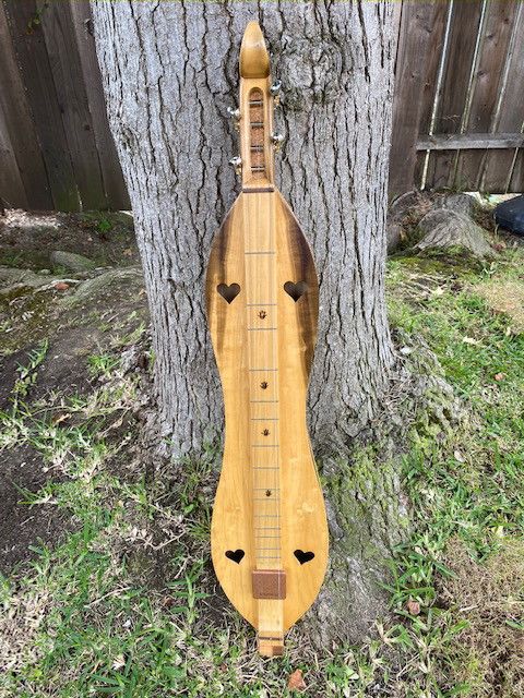 USED Warren May Tulip Poplar Dulcimer with 26 3/4" fretscale and "Fat Cat" pickup
